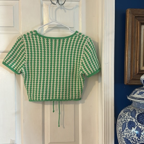 Women’s Zara Green & White Crochet Cropped Lace Up Top Sweater Size Small - Picture 7 of 9